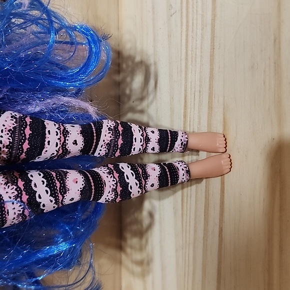 LOL Surprise OMG Queens Prism Doll 9in - Picture 4 of 6